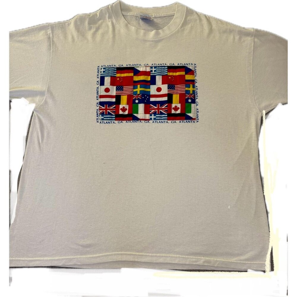 Vintage 90s World flag T-shirt.